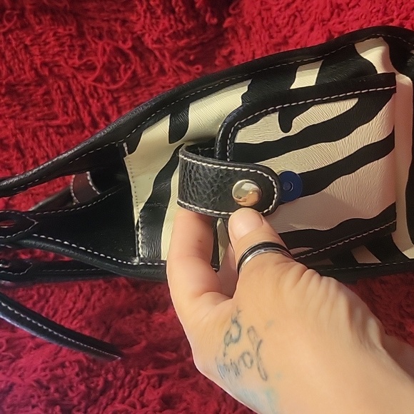 Purse - Picture 2 of 4